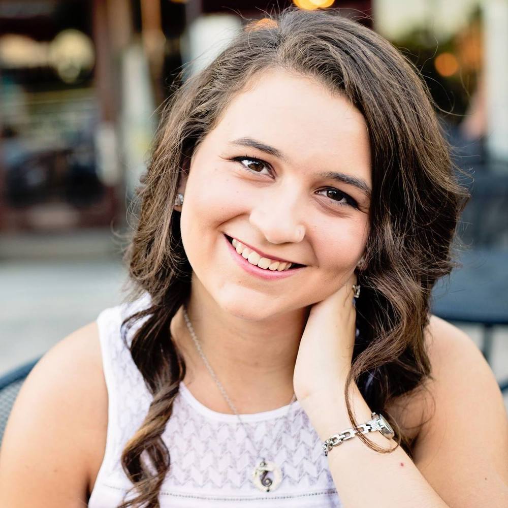 Meet your Posher, Viviana